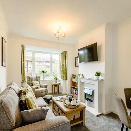 2 Bed In Scarborough 82716 Brompton (Scarborough)