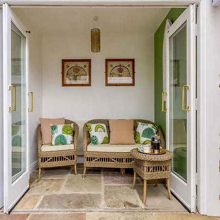 2 Bed In Scarborough 82716 Holiday home