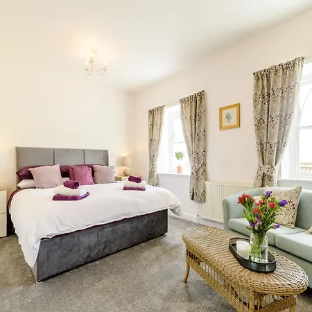 2 Bed In Scarborough 82716 Holiday home