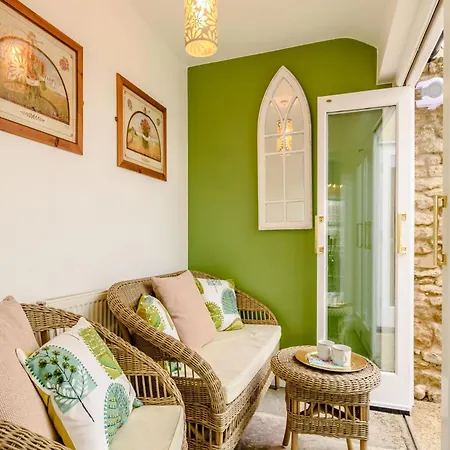2 Bed In Scarborough 82716 Holiday home *